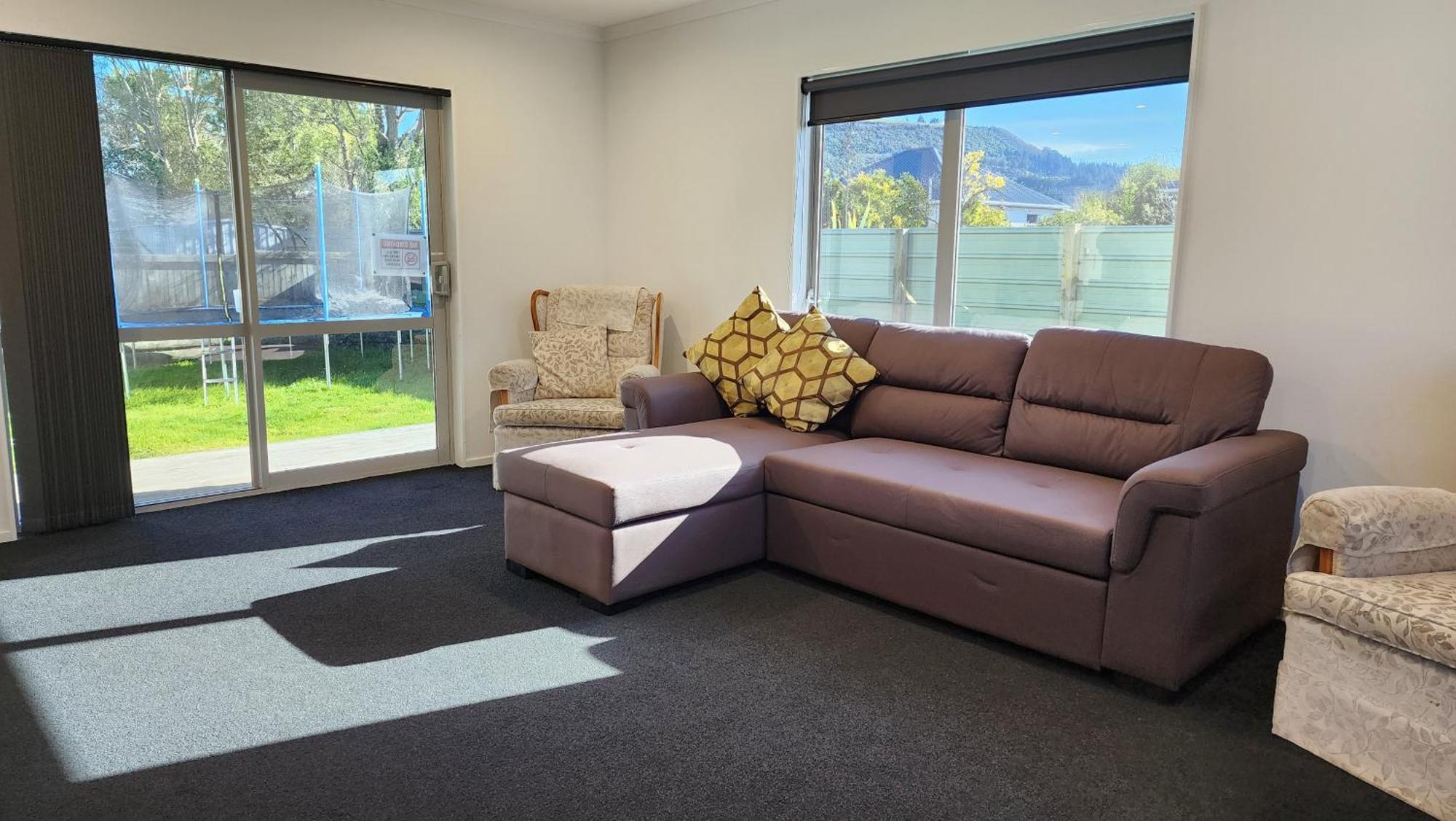 Oaktree Entire Holiday Home, Sleeps 8 To12 Rotorua Buitenkant foto
