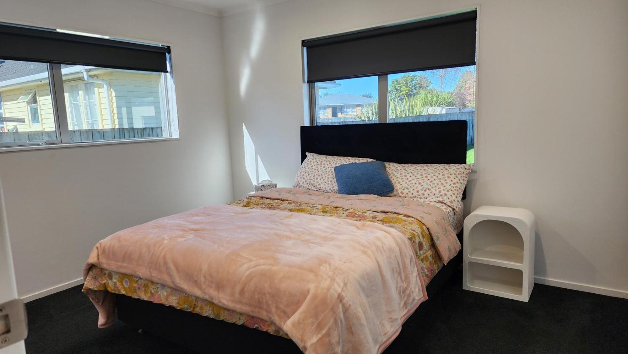 Oaktree Entire Holiday Home, Sleeps 8 To12 Rotorua Buitenkant foto