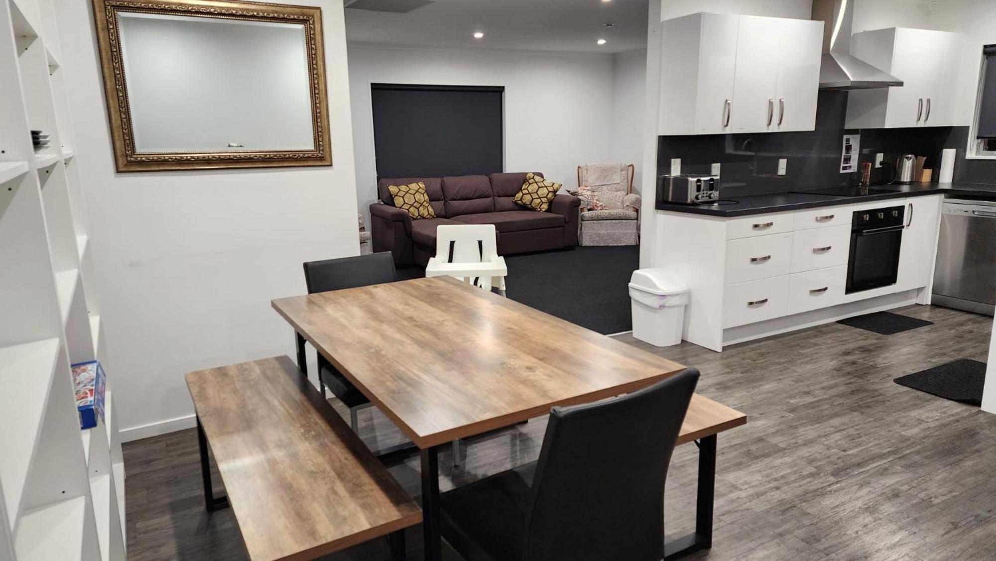 Oaktree Entire Holiday Home, Sleeps 8 To12 Rotorua Buitenkant foto